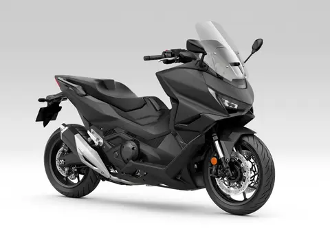 新图案：Honda 2026 旗舰级踏板 Forza 750