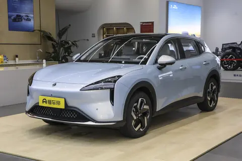 新车 | 配签名刺绣/限定配色/8月上市，2026款宝骏云海EV俊雅版实车