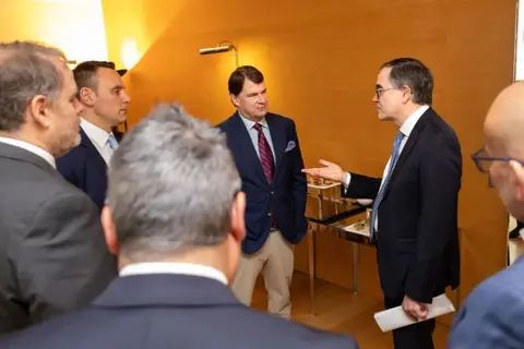 历史性时刻！两家百年车企官宣合作造车