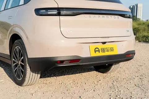 9万多买纯电SUV，终身质保+充电设备全配齐，这波性价比有点狠